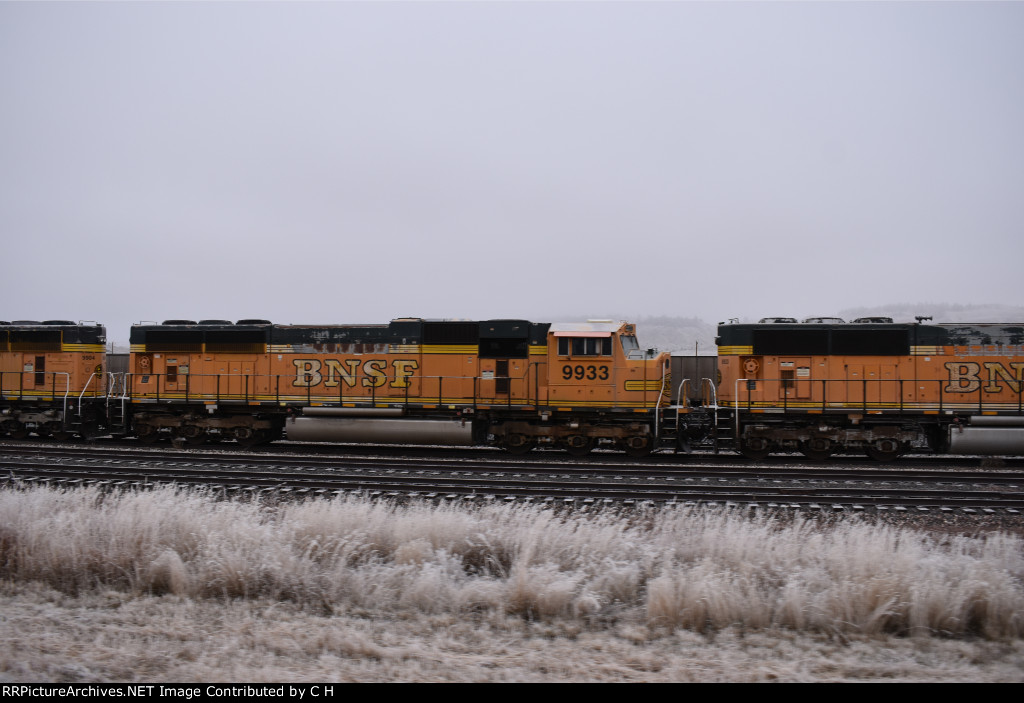 BNSF 9933